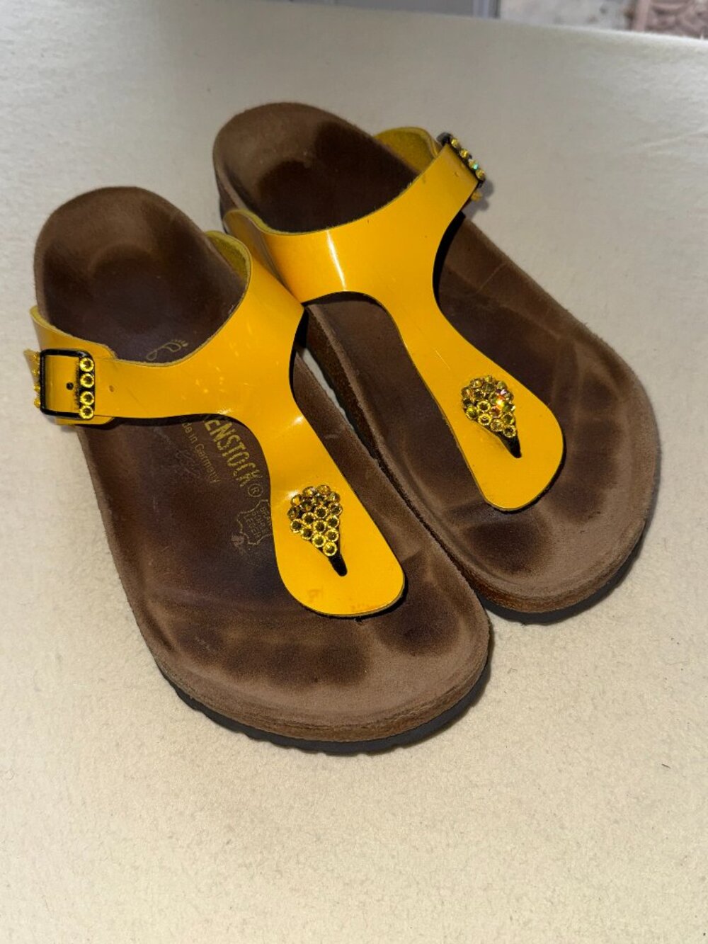 Birkenstock Gizeh Sandals Bright Yellow Crystals Adjustable Strap EU 39 US 8 / 9